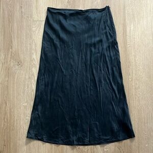 Aritzia midi skirt